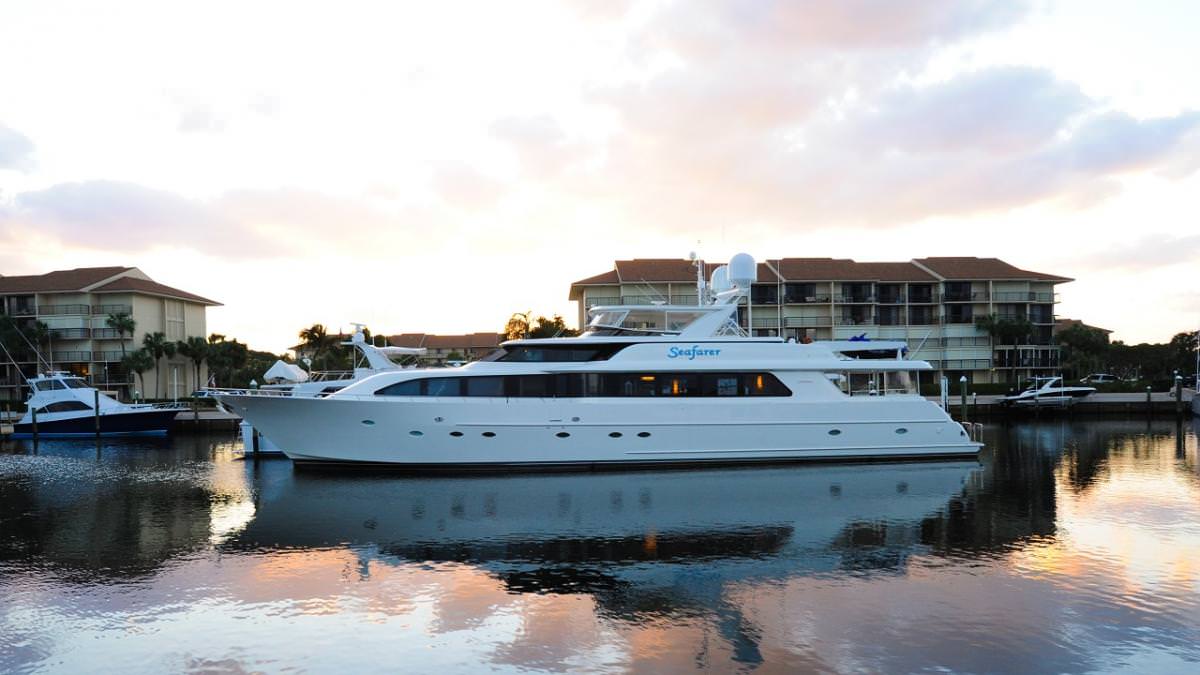 Yacht ALL THAT JAZZ, Hargrave CHARTERWORLD Luxury Superyacht Charters